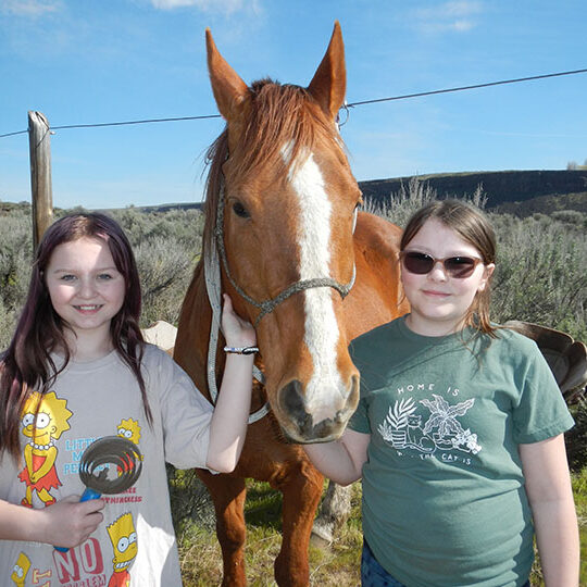 Girls With Hourse Smiling Web